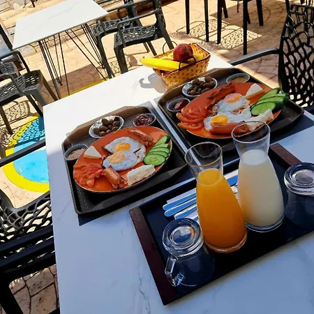 Alojamento de Acomodação e Pequeno-almoço Era 3*